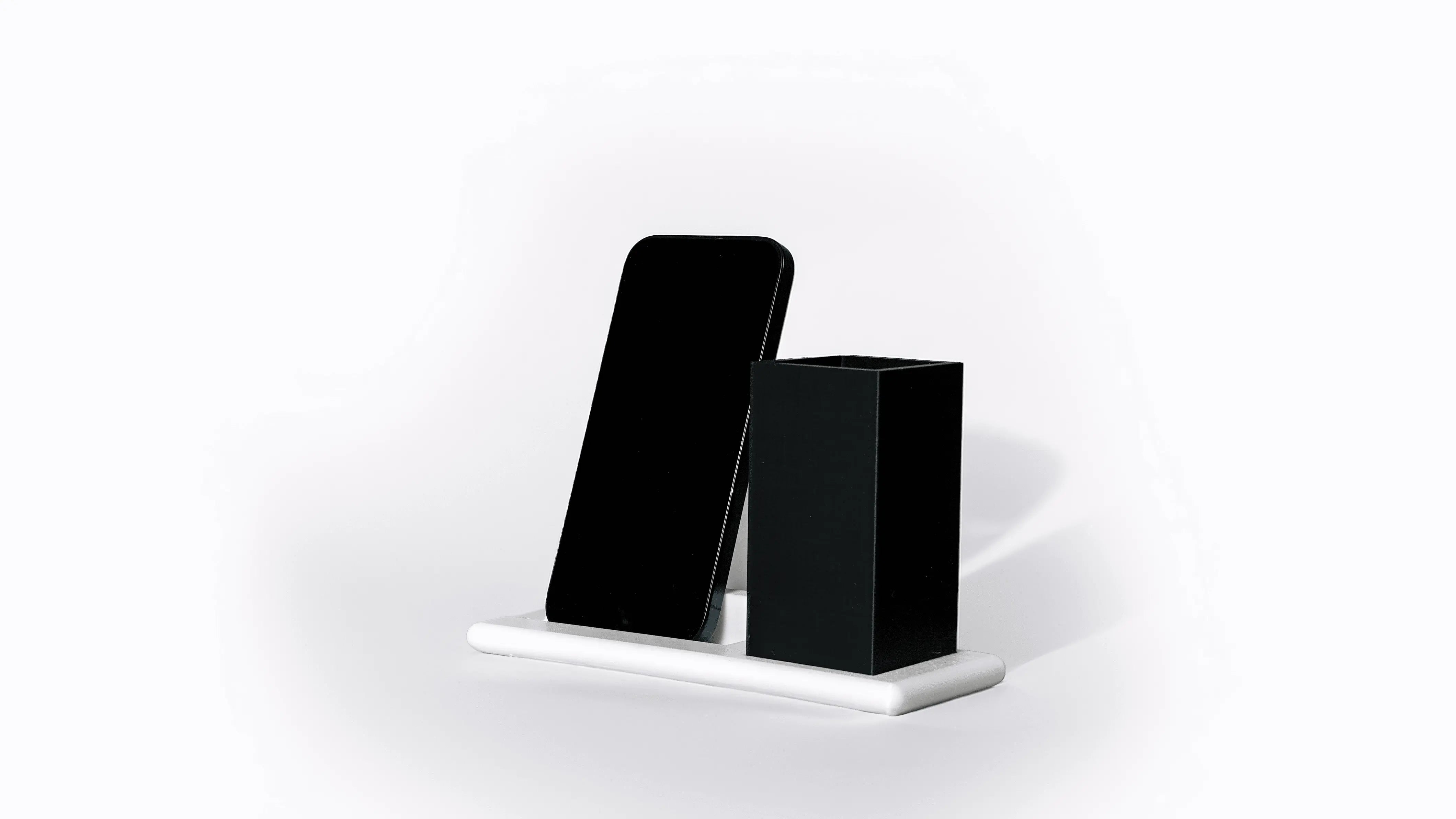 Support de téléphone avec porte stylo - 3Dvolution