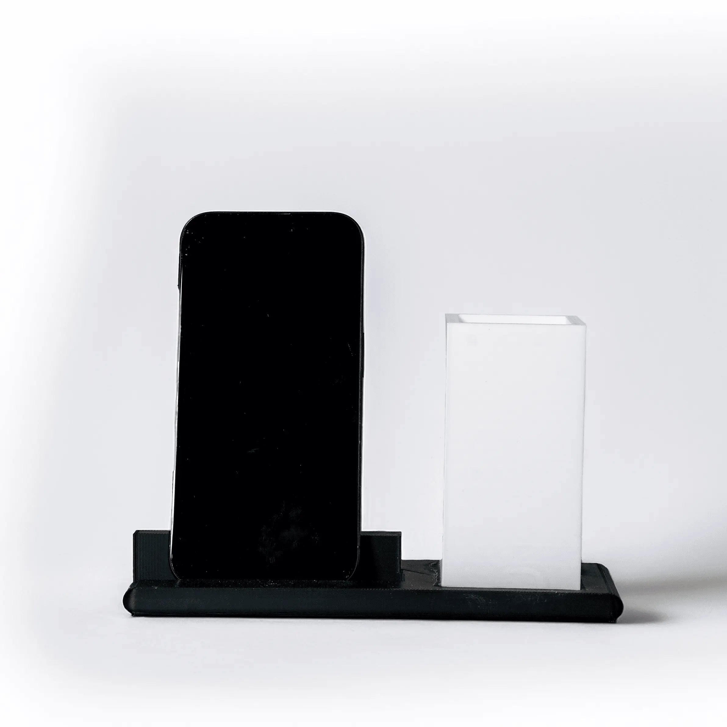 Support de téléphone avec porte stylo - 3Dvolution